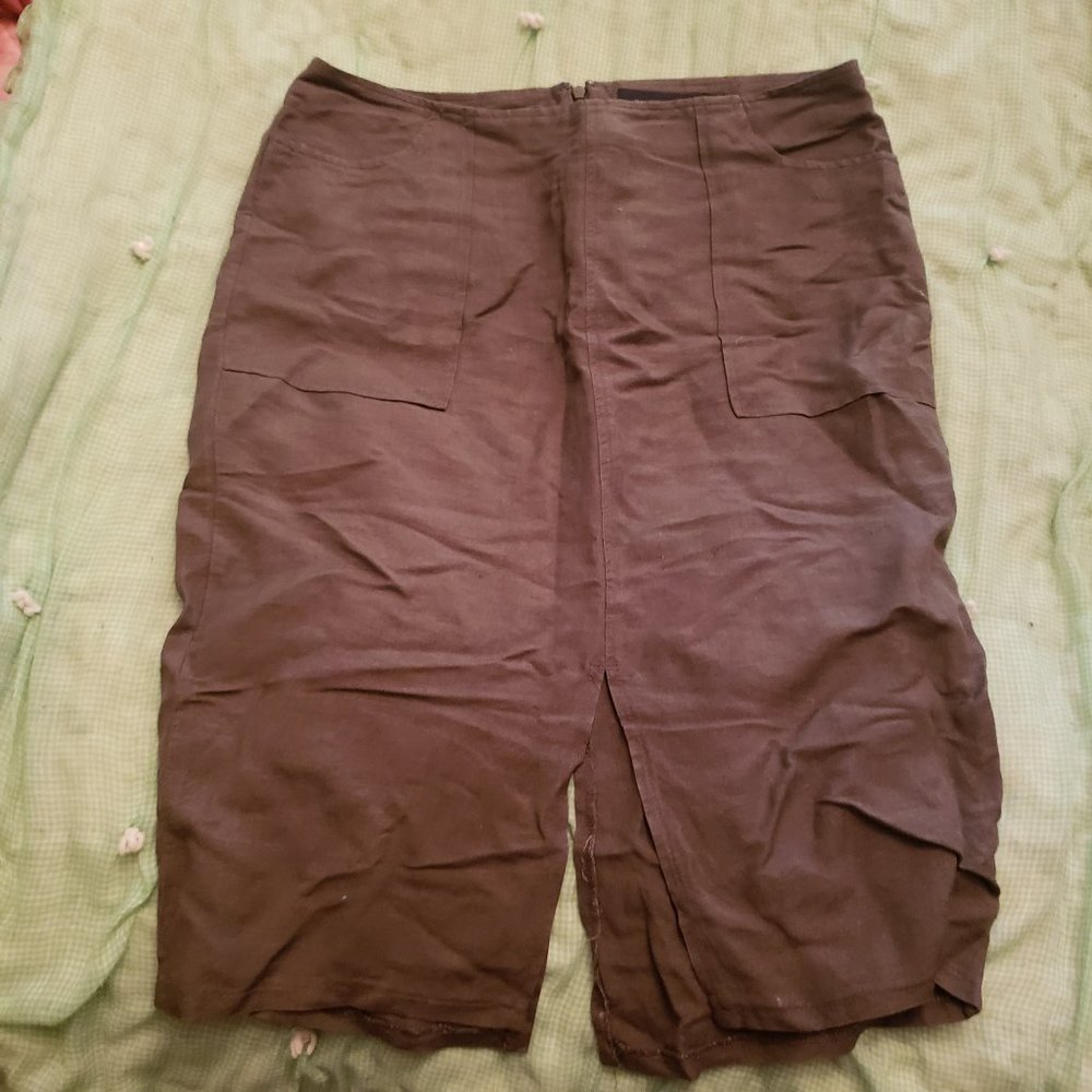 Front and back slit kicky mini skirt